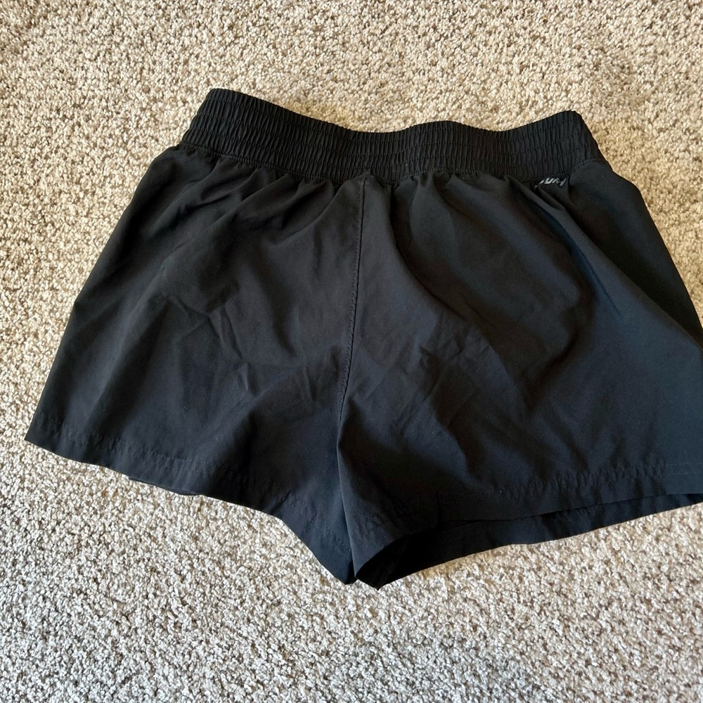 Last Chance Sale! Low Prices 💥 New Balance Black Lined Athletic Shorts - Picture 5 of 6